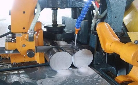 得荣卧式带锯床的送料方式有哪几种？